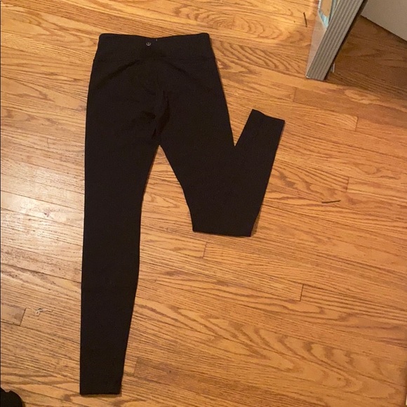 Lululemon Wunder Under leggings - Picture 2 of 5